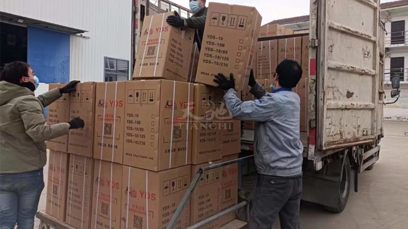 甘肅蘭州100個天馳液氮罐發(fā)貨1